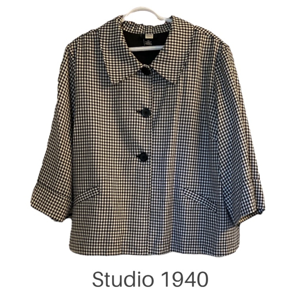 26W Swingy Check Studio 1940 Jacket with Peter Pan Collar